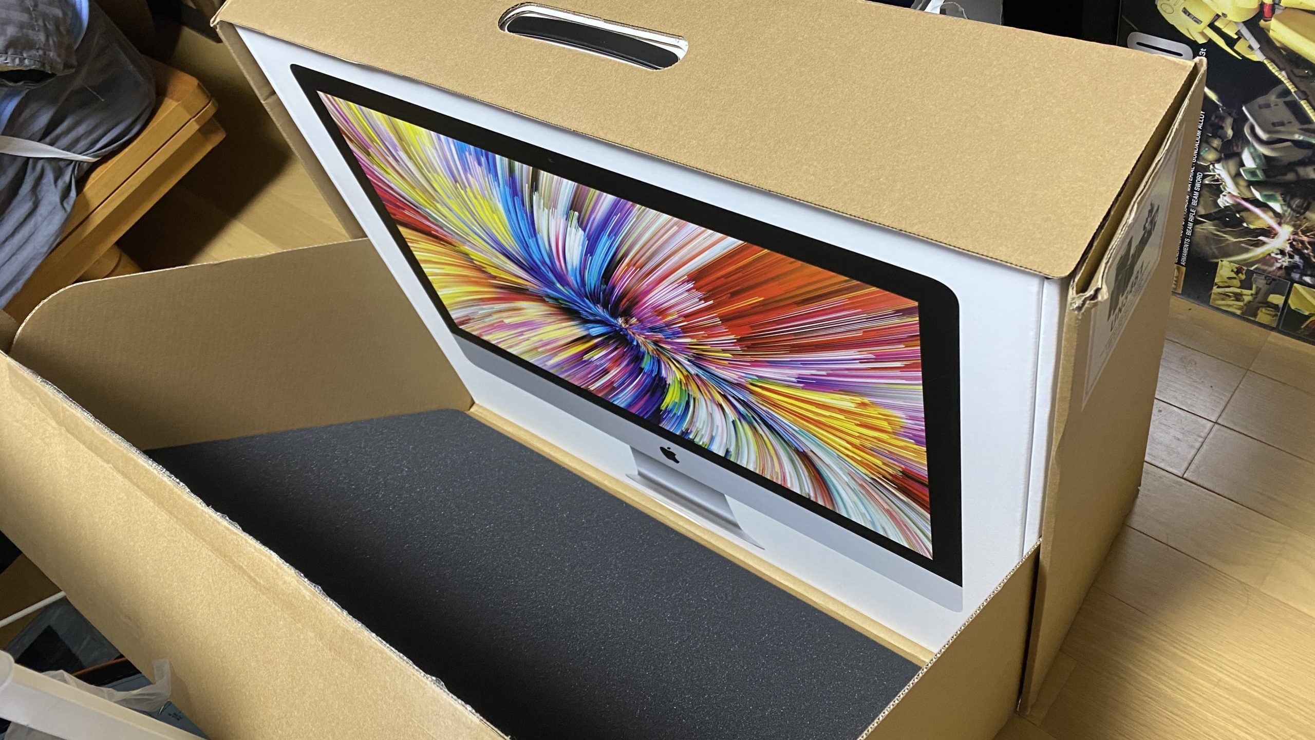 新型iMac2020がやって来た！ | ねじ屋。有限会社三協鋲螺